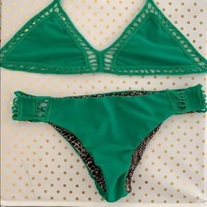 Acacia- Andy top (M) Gili bottom (L)